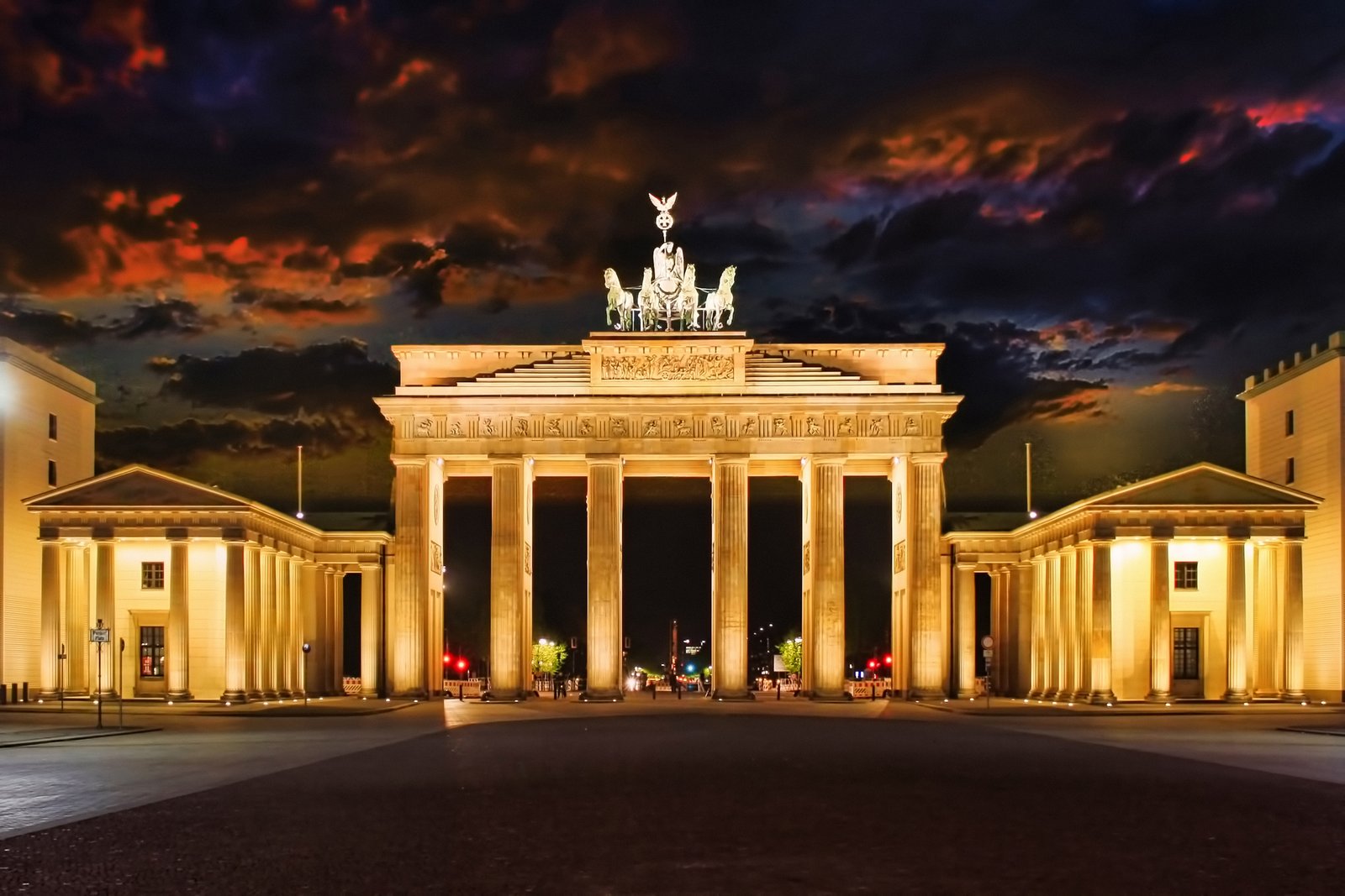 Top Historical and Tourist Places to Visit in Berlin – A Complete Guide