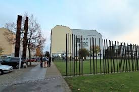 Exploring the Berlin Wall Memorial – History, Significance, and Visitor Guide